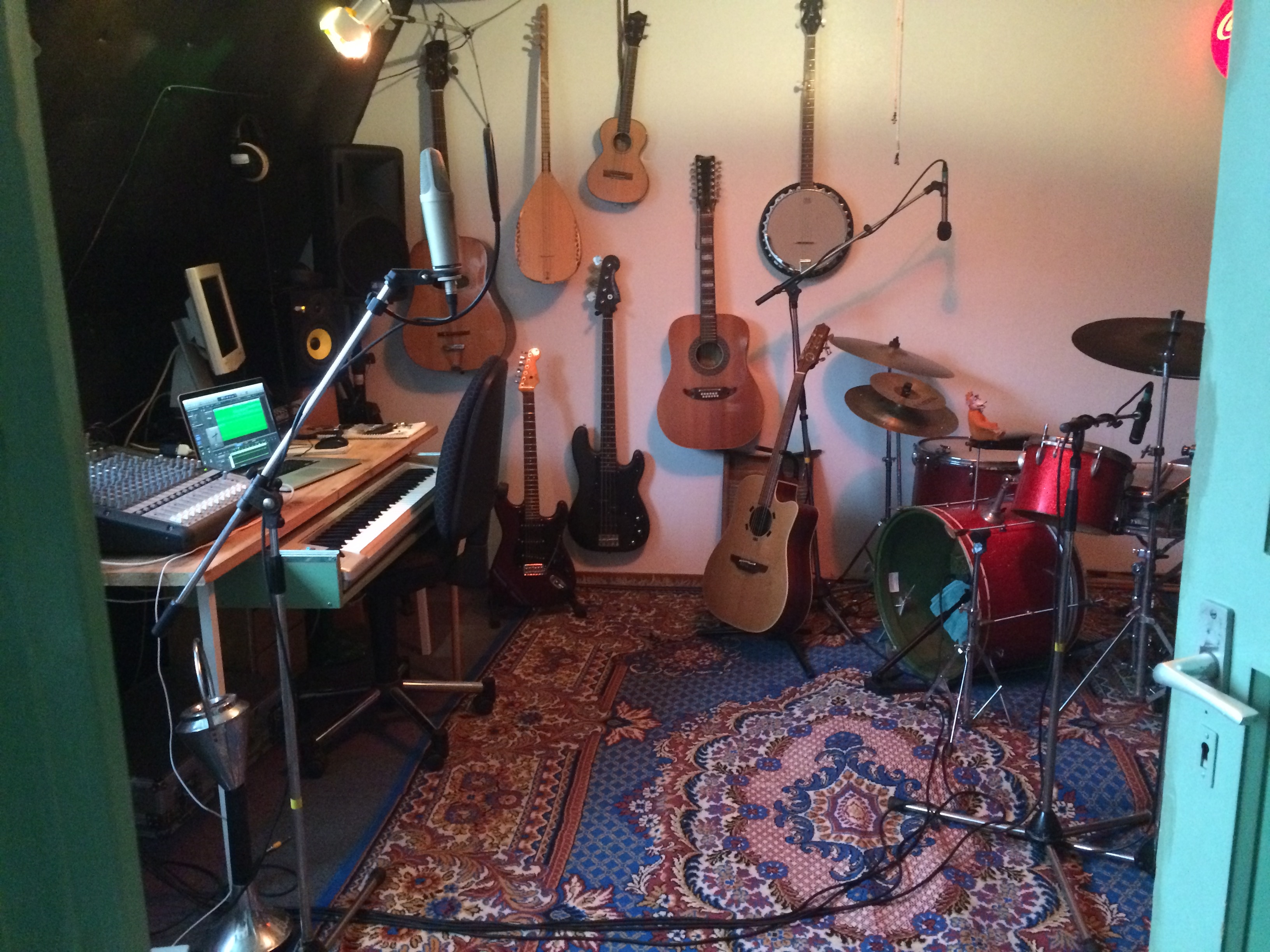 studio 2016.jpg
